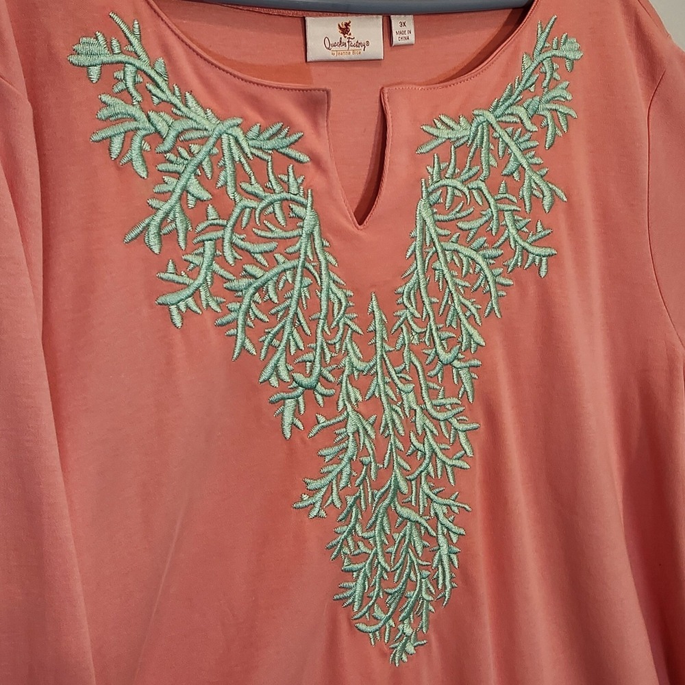 3X Quacker Factory Coral Pink Top Blue Embroidered Tunic Stretchy Shirt Bust 54‎